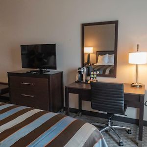 One-Bedroom King Suite Non-Smoking